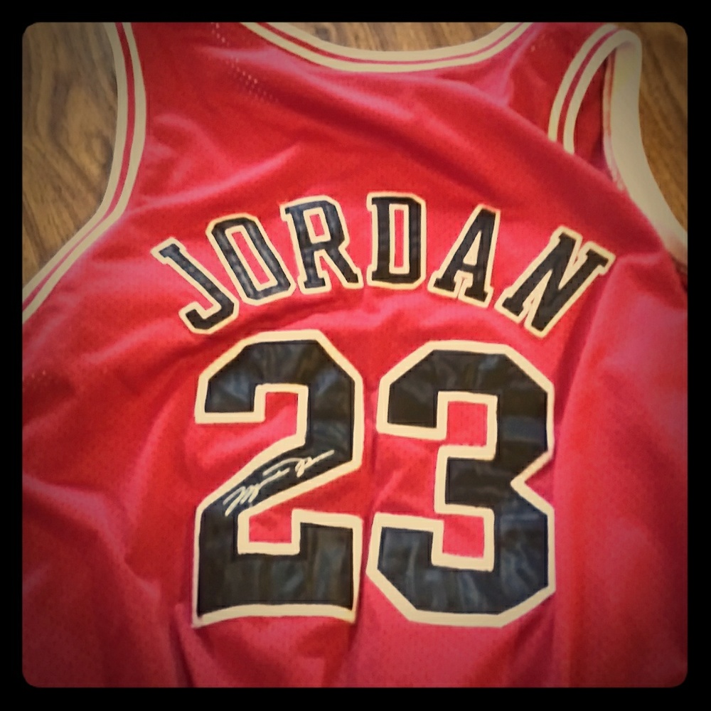 Michael Jordaan 97-98 Mitchell & Ness Bulls jersey